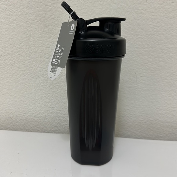 Black Blender Bottle - Classic 28oz. NWT - Picture 2 of 6